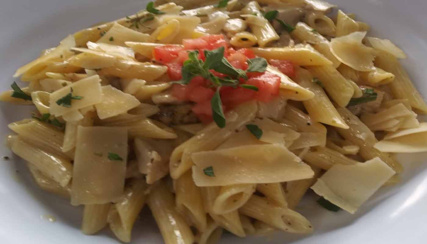 Penne Pasta Alfredo